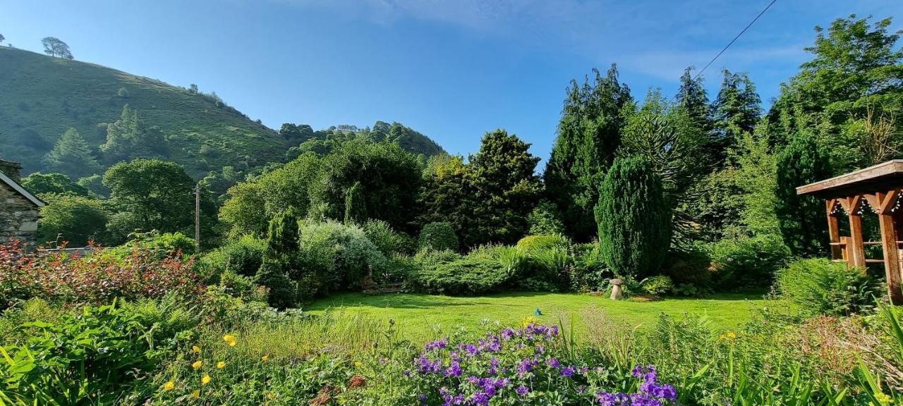 Modern And Spacious 2 Bedroom Apartment With Free Parking Llansantffraid Llansantffraid Glyn Ceiriog 외부 사진